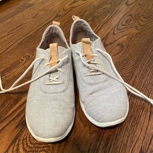 TOMS women’s sneakers